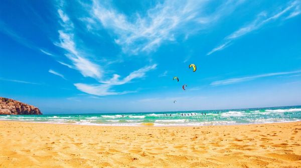 Les meilleurs spots pour kitesurf à Montpellier pour vos sessions